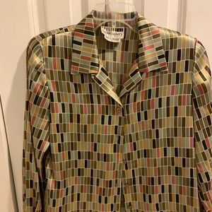 Women’s button up blouse